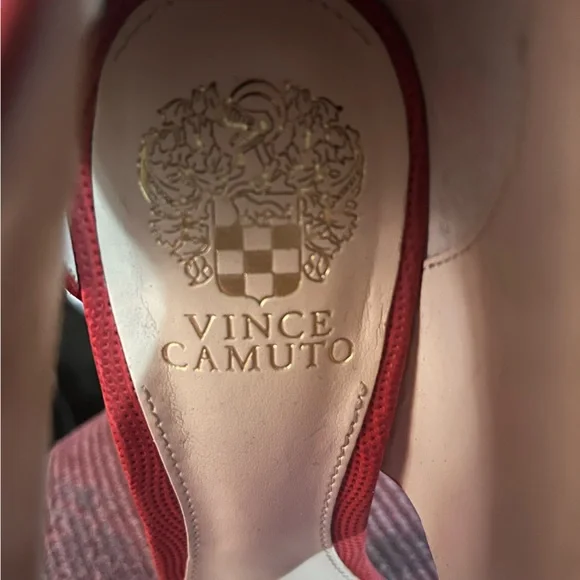 Vince Camuto Red Heels - Picture 4 of 7